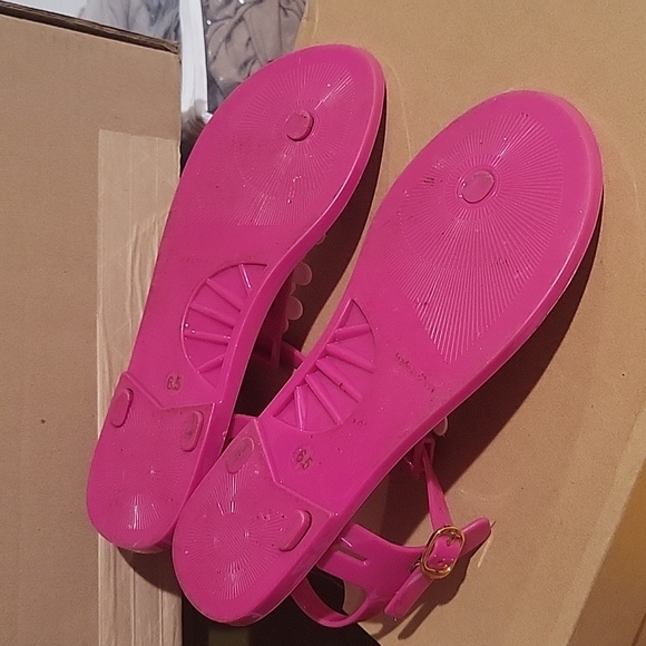 Sandals - Picture 2 of 2